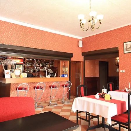 Continental מלון 3*