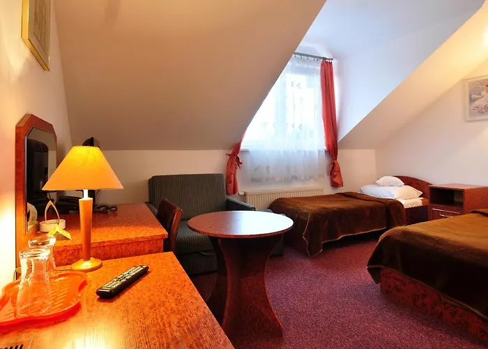 Continental Hotel 3*